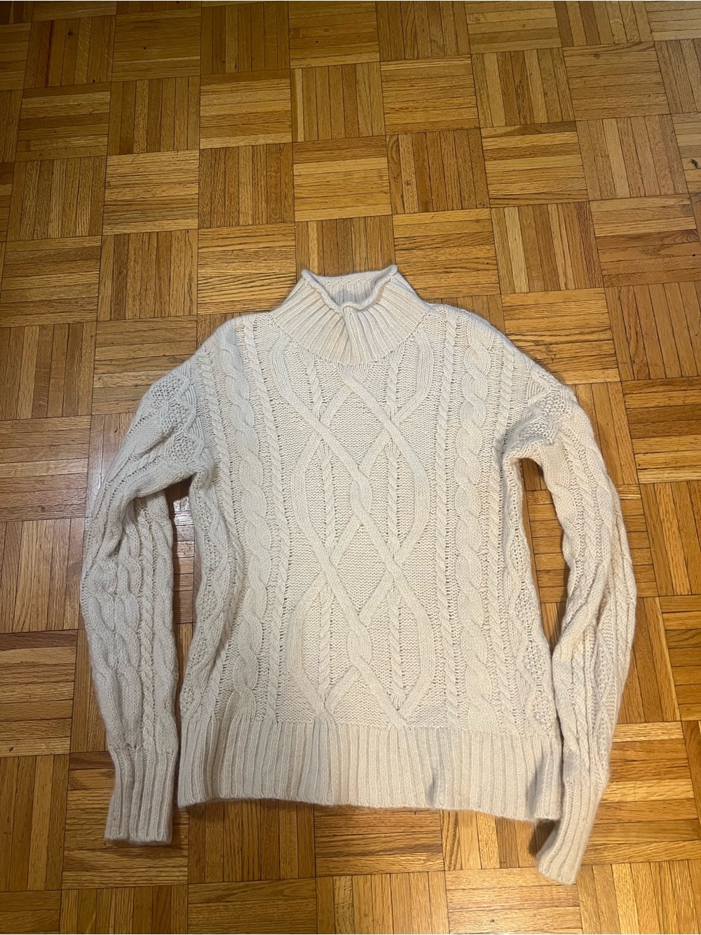 90s Buttermom L.L. Bean Cream Cable Rollneck Sweater size small